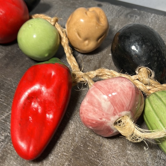 Vintage Ceramic Vegetables Hanging on a Rope - Picture 3 of 5
